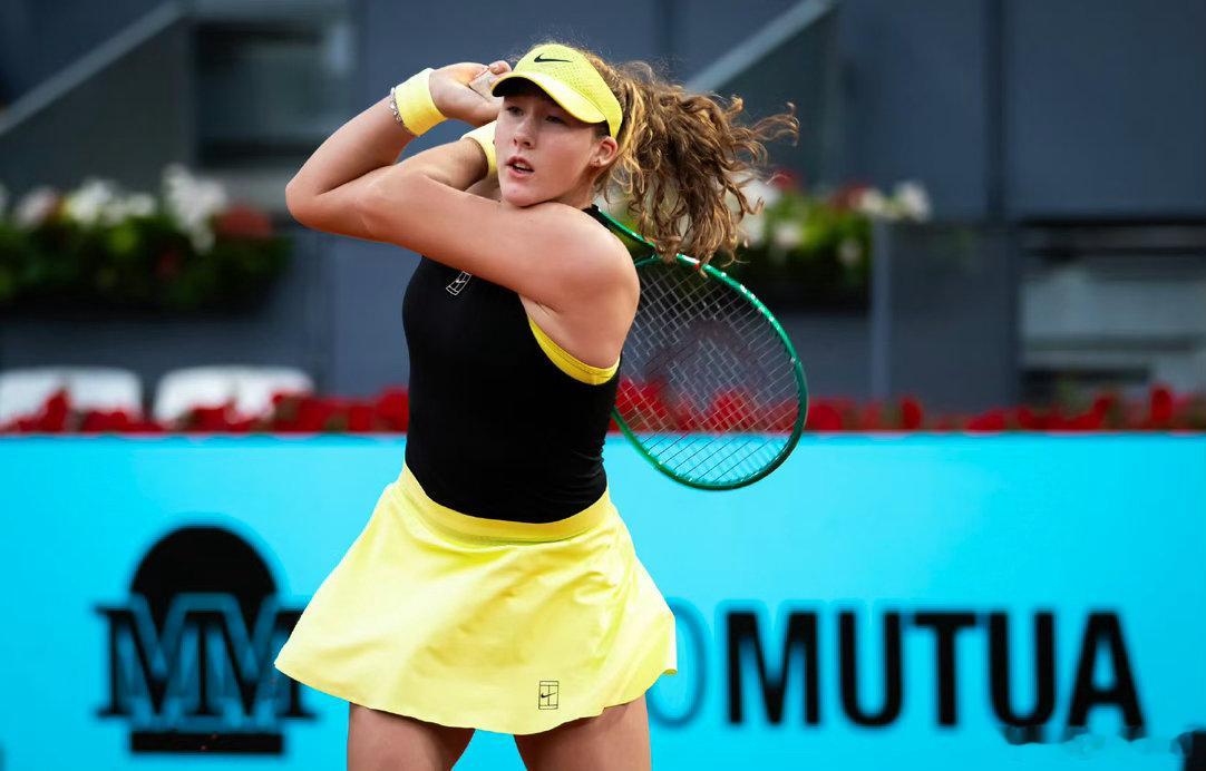 小米辣逆转晋级连续三年晋级马德里八强WTA1000马德里站第四轮，9号种子米拉·