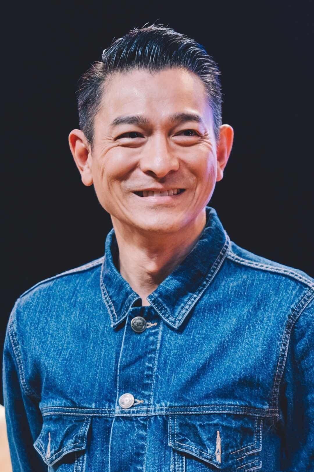 什么是真正的富贵？刘德华或许给出了最贴切的答案。

刘德华30年吃素不喝冰，真正
