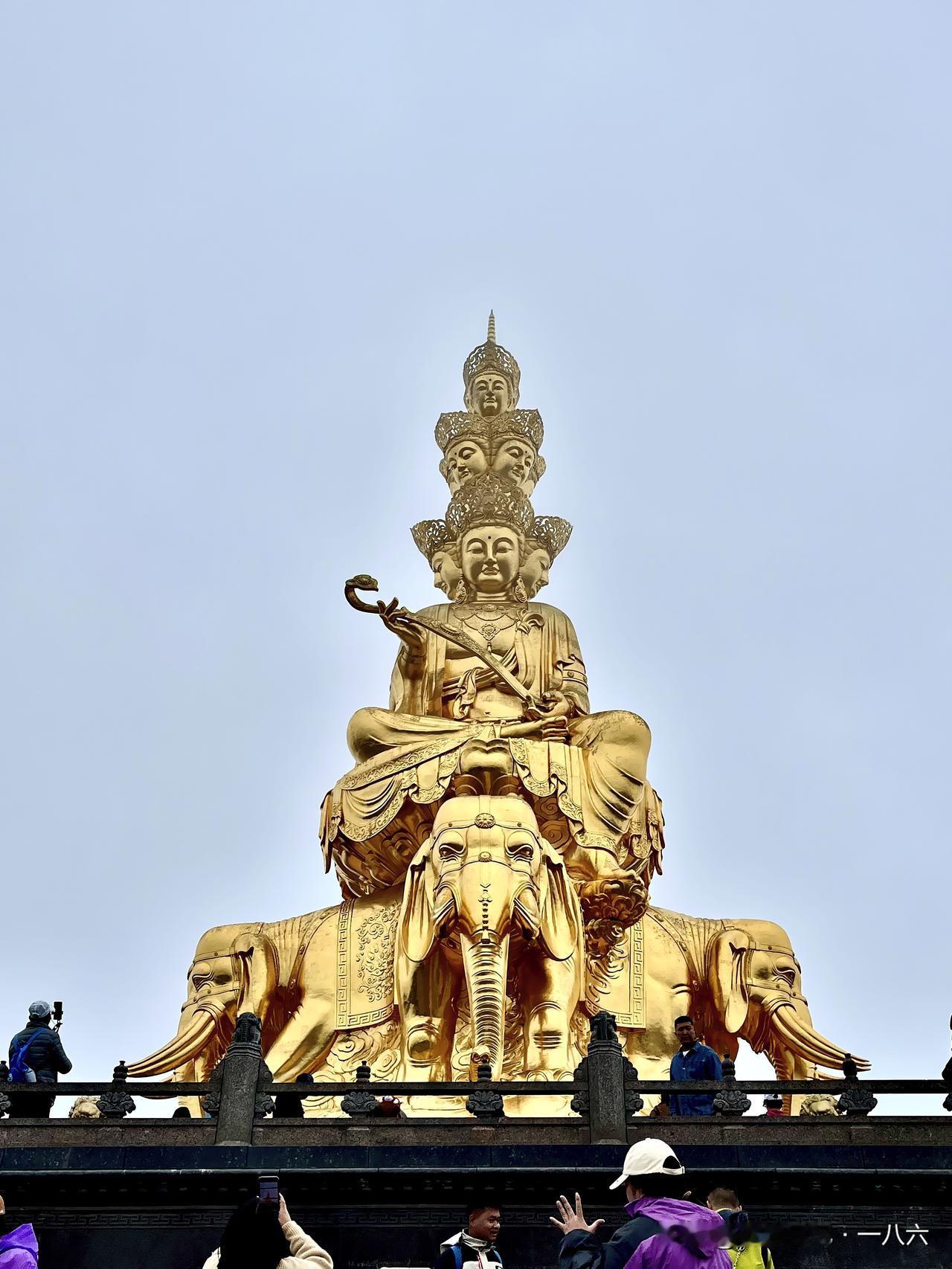 峨眉山3个私藏干货！88.88%游人只冲佛光，踩坑还漏精髓
普贤菩萨道场峨眉山，