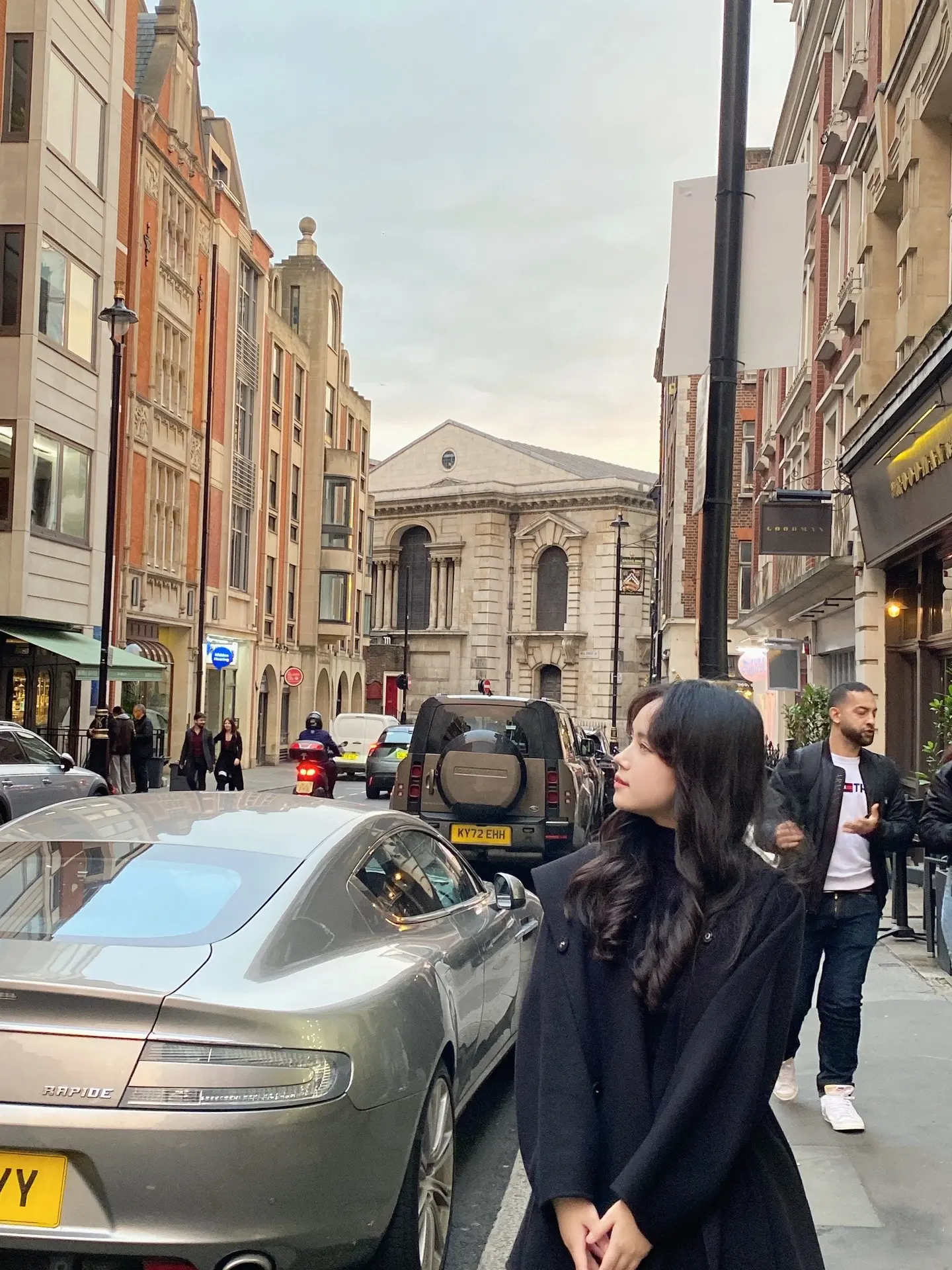 白鸽乌鸦相爱的戏码 只会出现在童话。