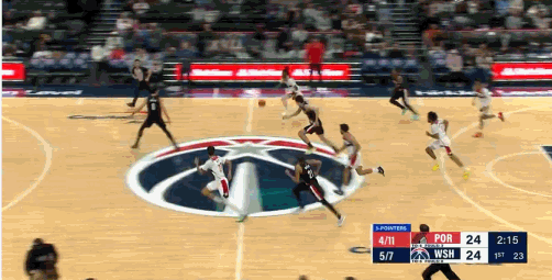 杨翰森顿悟了！今天防守端做的太好了！
在今天NBA常规赛开拓者对阵奇才的第二节比