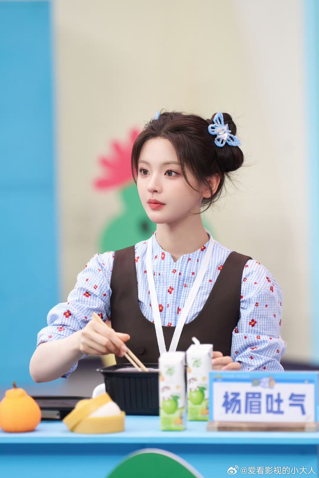 杨超越蝴蝶发夹杨超越蓝色蝴蝶发夹 杨超越蓝色蝴蝶发夹 ​​​
