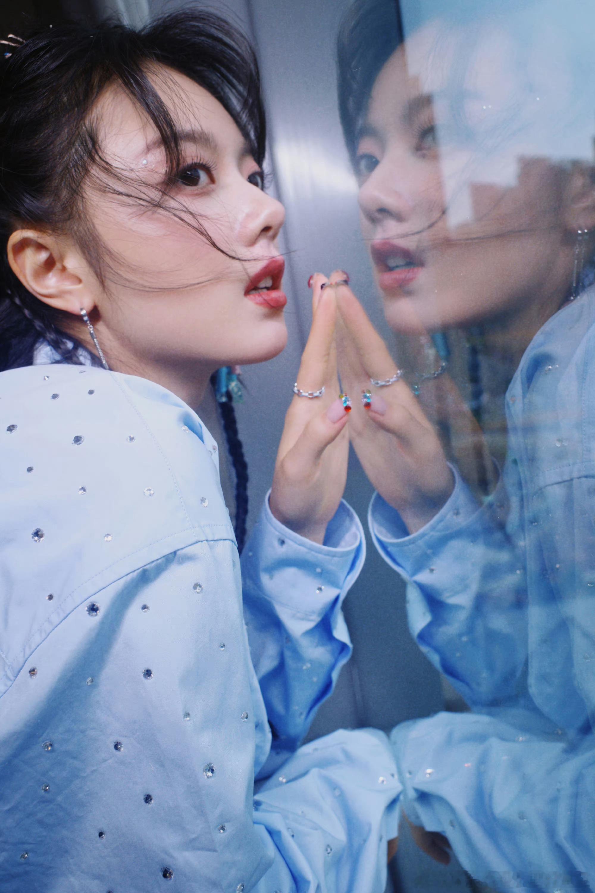 赵今麦  🍒赵今麦无可替代 🍒赵今麦徐迟 看料峭春寒，看彼此眼中的棕色被绿浸