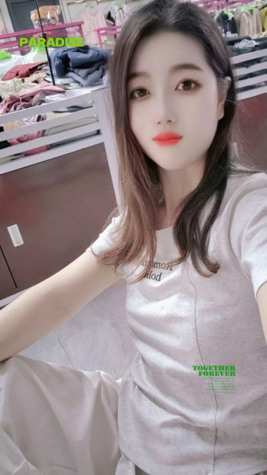 特效妆来袭。来不管你是男士女士一起用这个意试美妆拍个照让我心里平衡一下看看究竟是