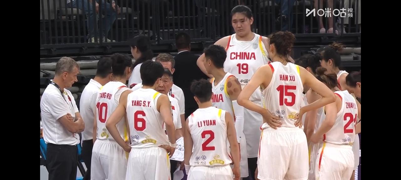 新老交替的中国女篮能否再次雄起？仅仅靠内线韩旭和小宝远远不够。3月看看世界杯预选