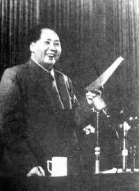 毛主席在1955年3月的全国党代表会议上预料：“我们可能经过三个五年计划建成社会