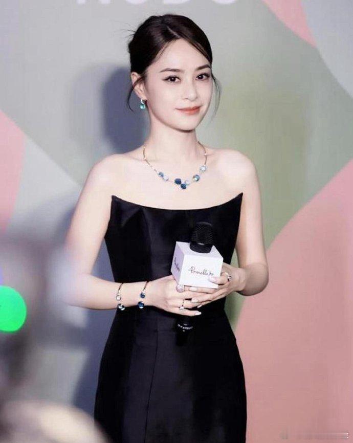 阿娇是真好看，就是一胖毁所有 ​​​