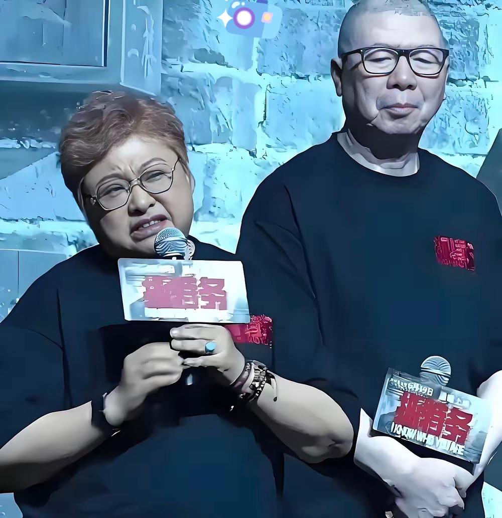 冯小刚在首映礼上把姿态放得极低，反复跟观众说不求夸电影，只求大家看完就好，结果韩