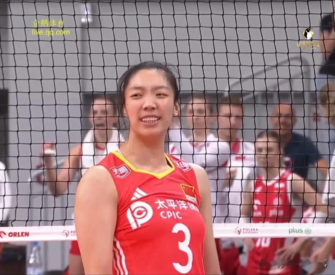 中国女排替补打得好菜啊！
与波兰女排友谊赛，没有吴梦洁和龚翔宇上场的中国女排，攻