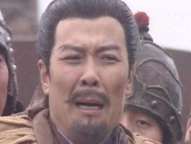 文不行，武不行，又没钱，刘备靠什么成为蜀汉开创者？ 
 
 
一个摆地摊的，最后