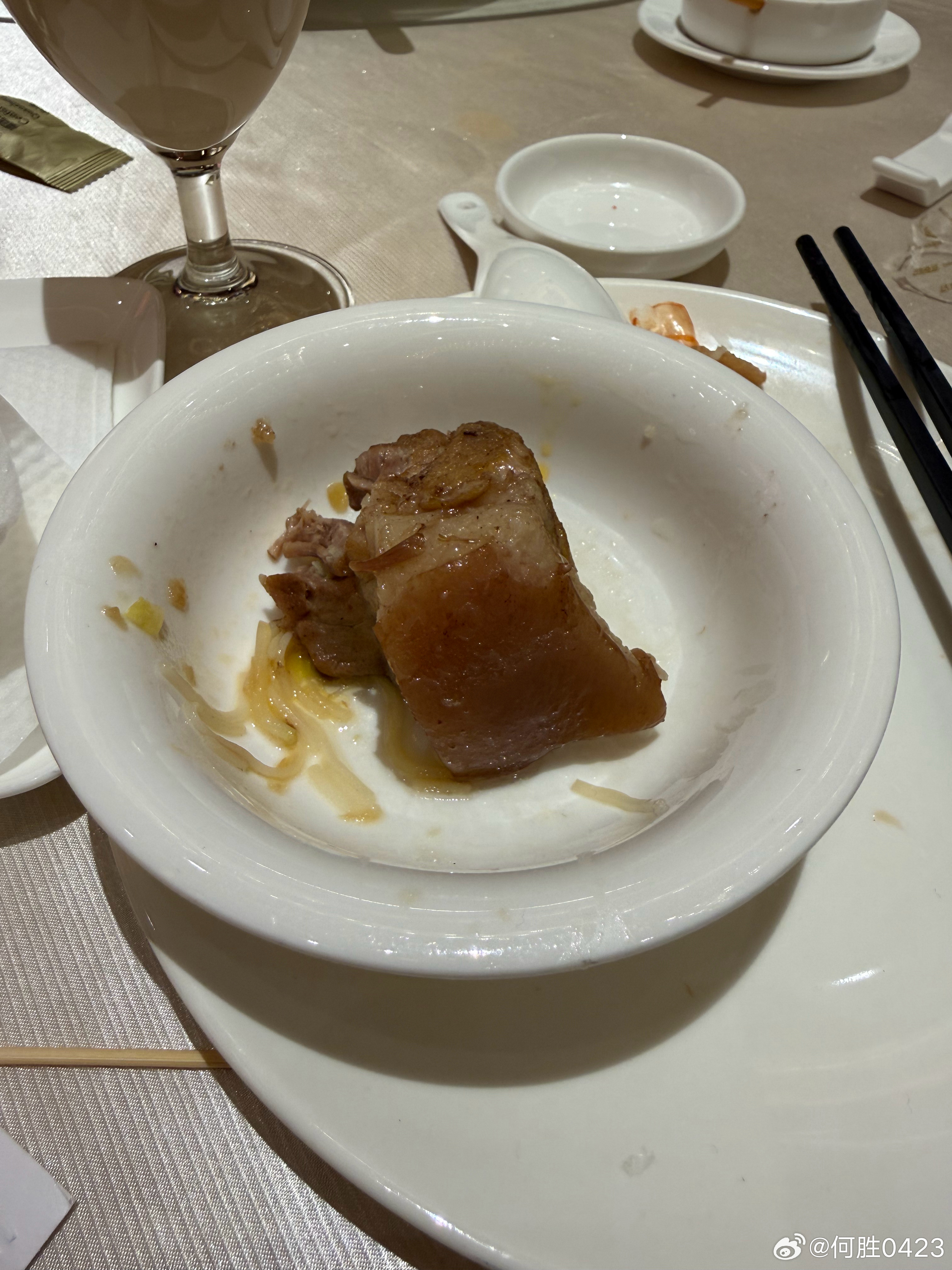 队友给我捏了块肉，我真有点下不了口 泉州