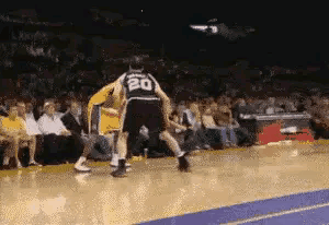 小飞侠科比：不同角度看就有不一样的美感[赞]