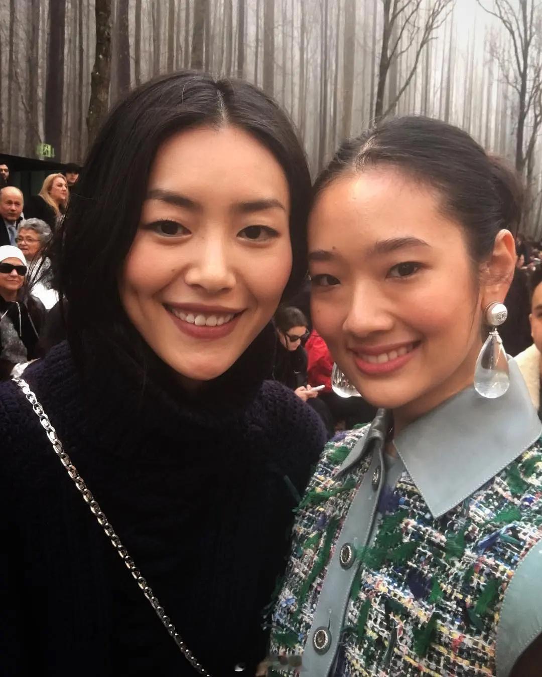 「天才枪手」女主茱蒂蒙·琼查容苏因和刘雯的合影。她身高176，也是模特出身，单眼