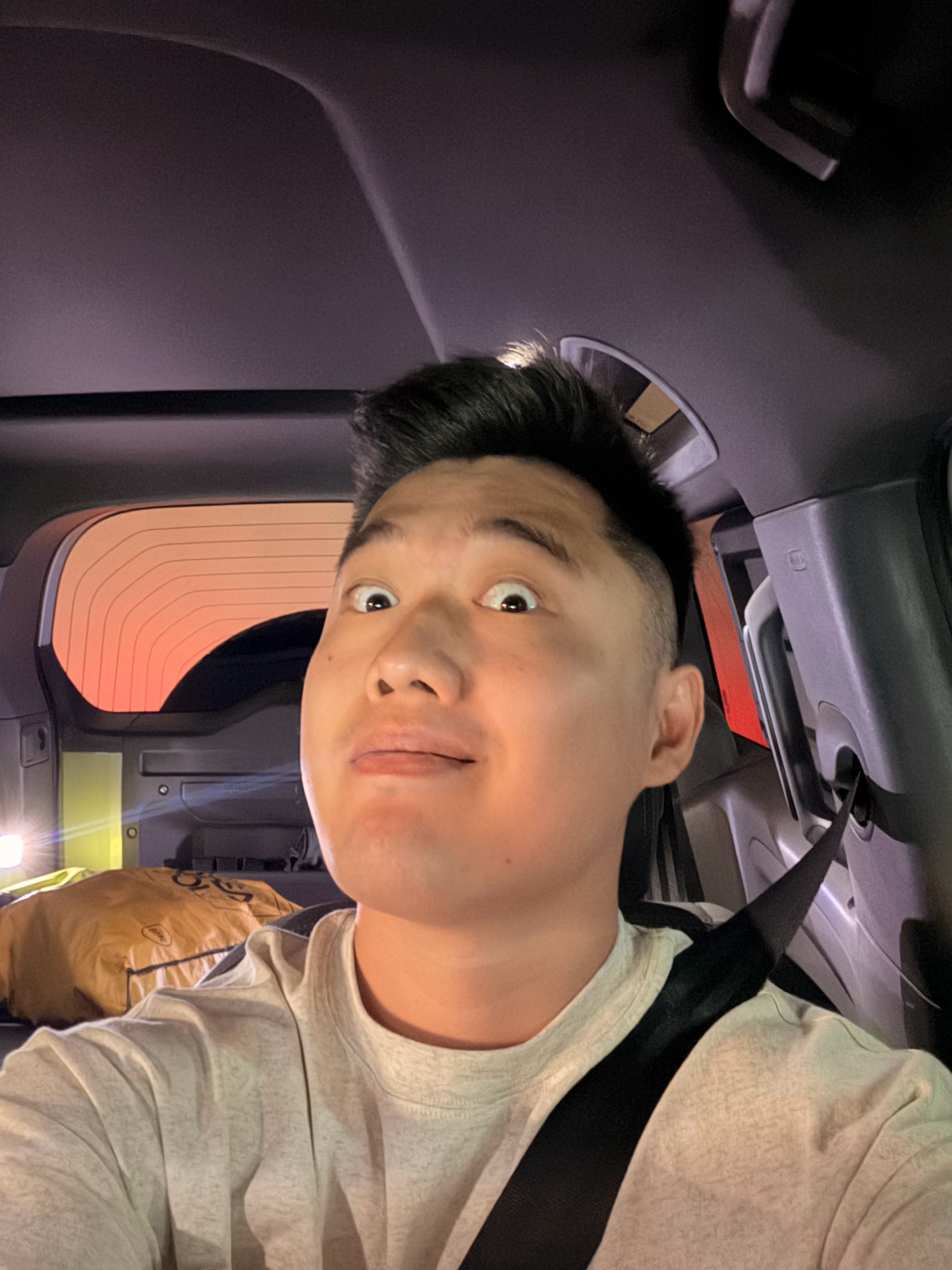 开着我的小货车出门去搬砖 