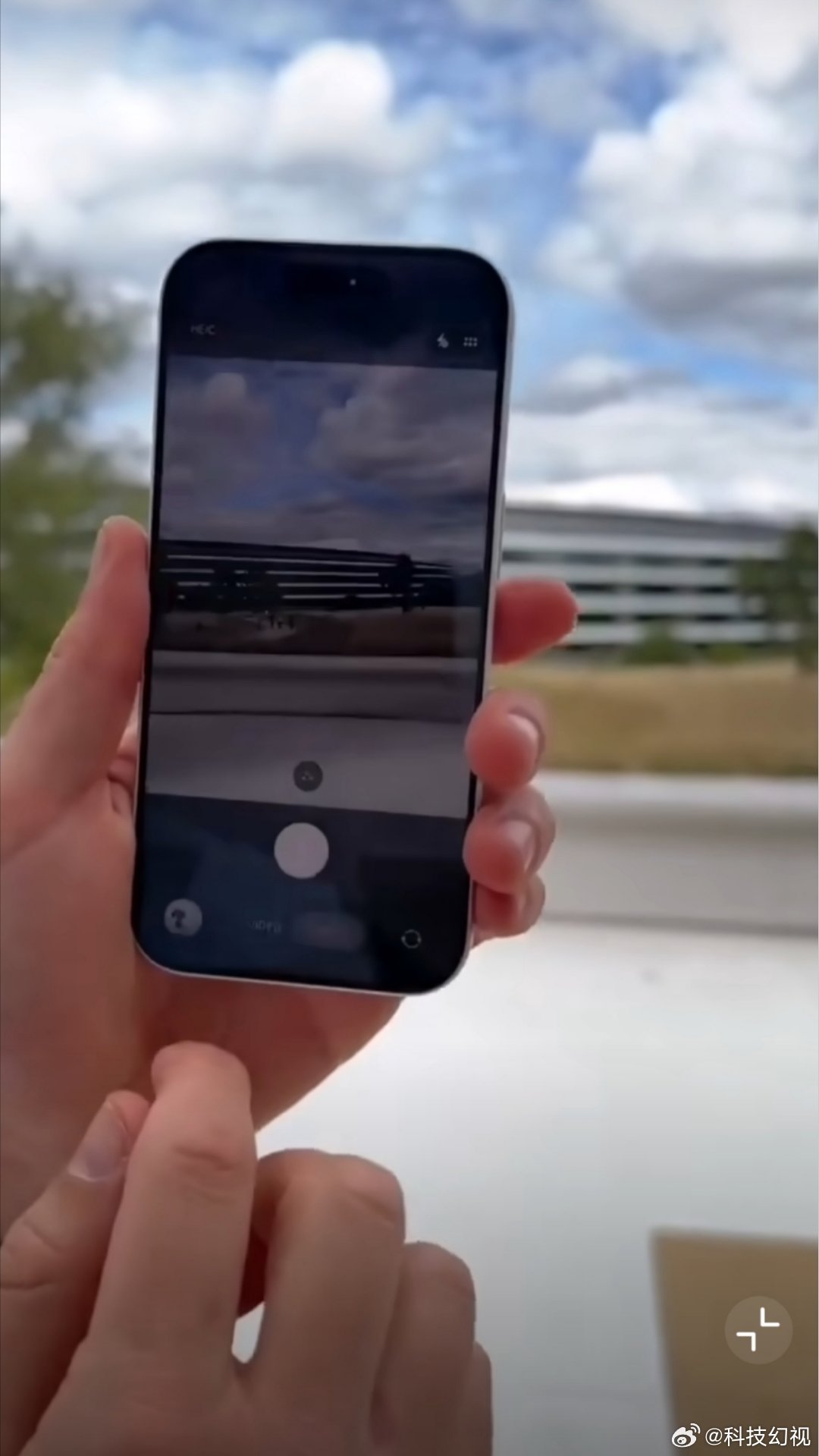 iPhone17Pro相机是疯狂的长焦放大个几十倍就疯狂了？看来果粉是真没用过什