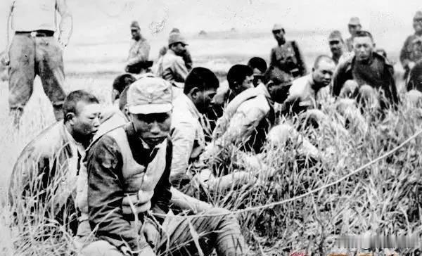 日寇暴行:宜昌土门惨案

1940年6月8日，日寇9架飞机轮番轰炸鸦鹊岭、土门和
