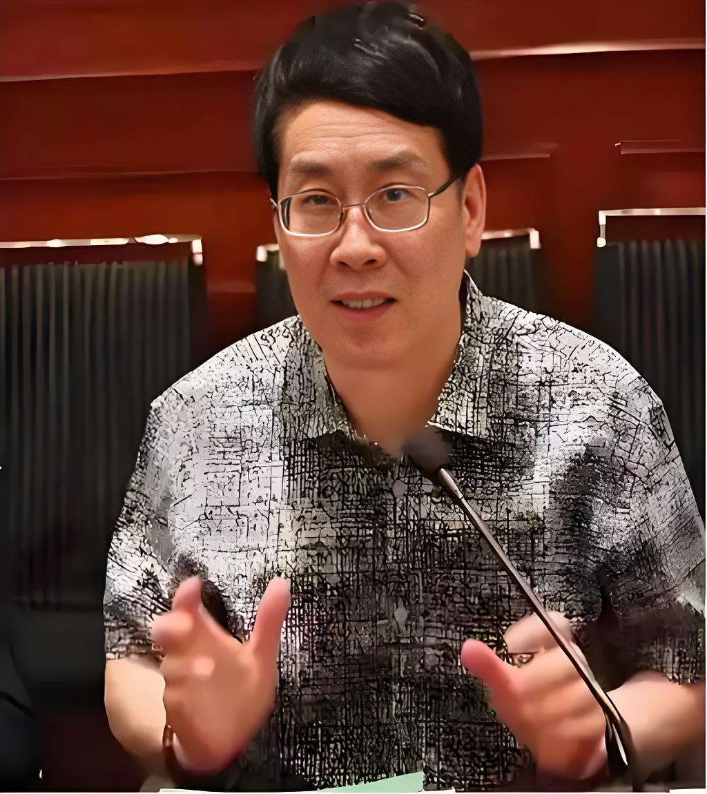 因为宗馥莉又上了热搜榜，特意查了一下他的叔叔，她叔叔不仅跟她的理念不一样，而且还