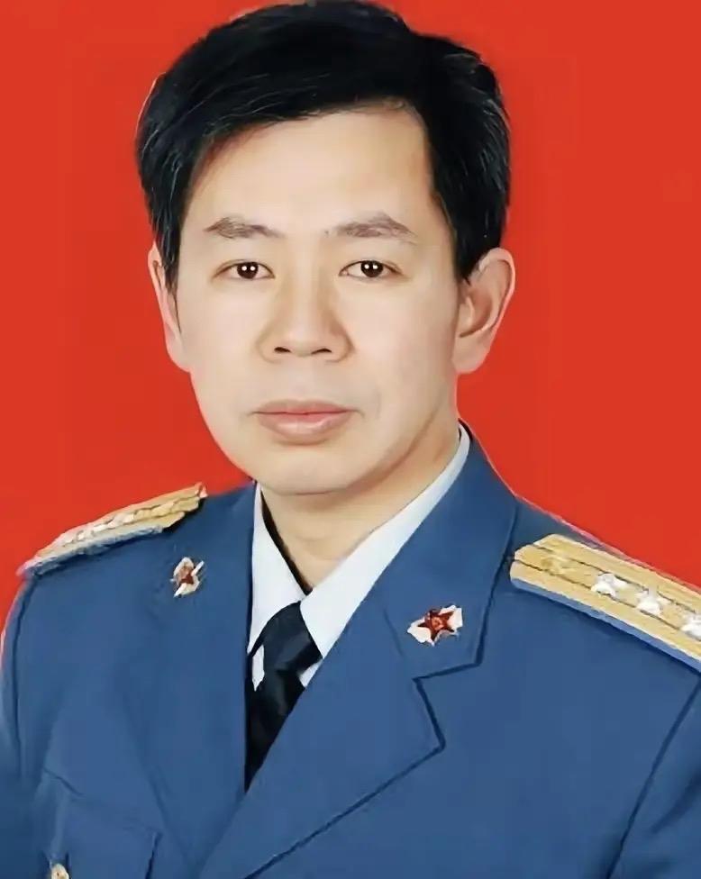 导弹刚竖起来，还没等点火，几万公里外的屏幕上，可能一个红点就亮了

“目标已锁定