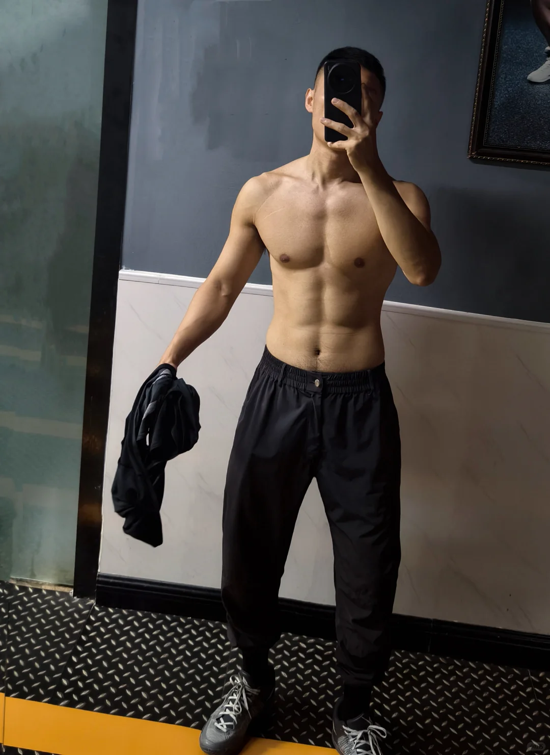 这么冷太适合去健身房暖身了