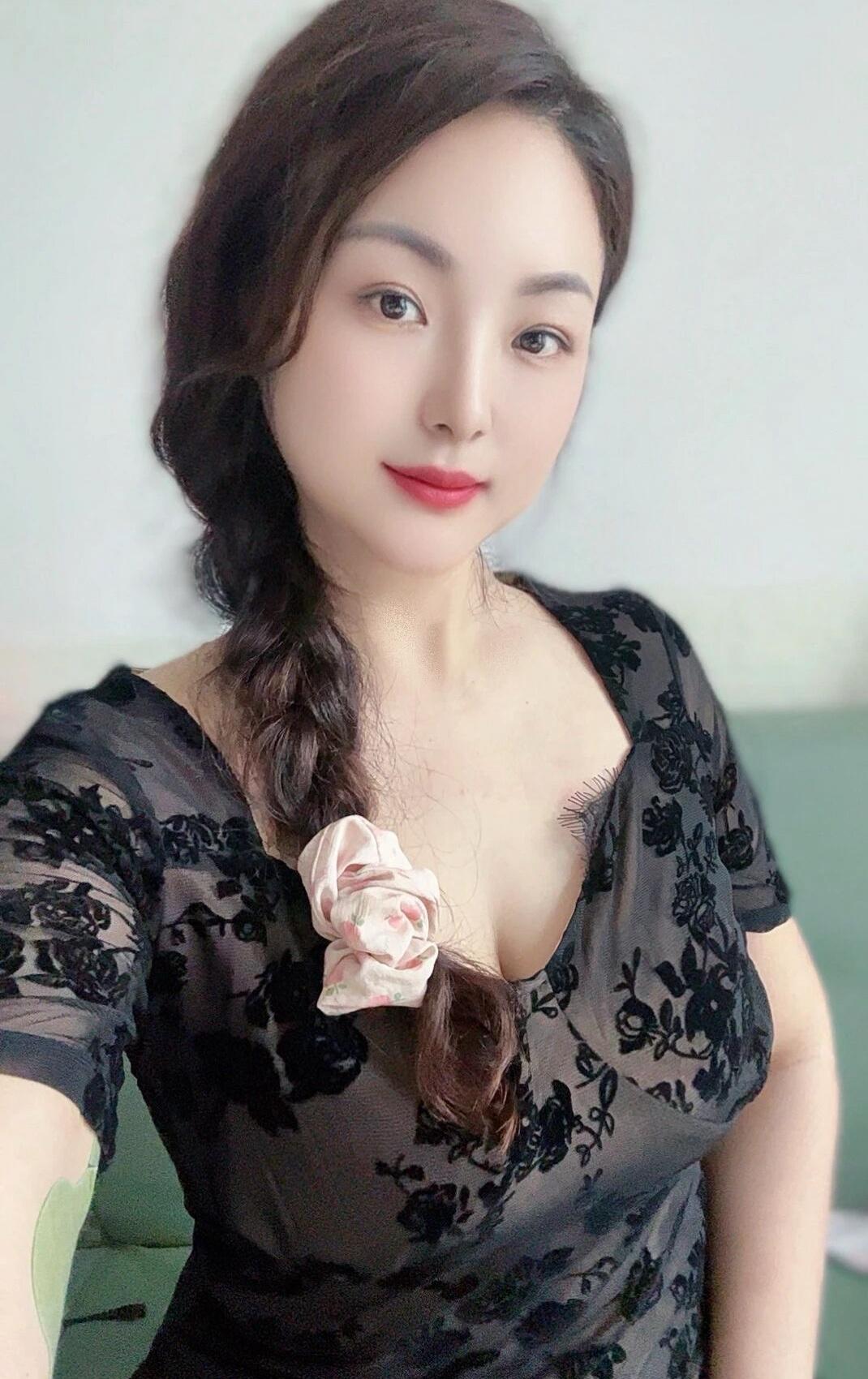 在柴米油盐里，活出自己喜欢的模样

人这一生，大半光阴都浸泡在烟火日常里。我们总