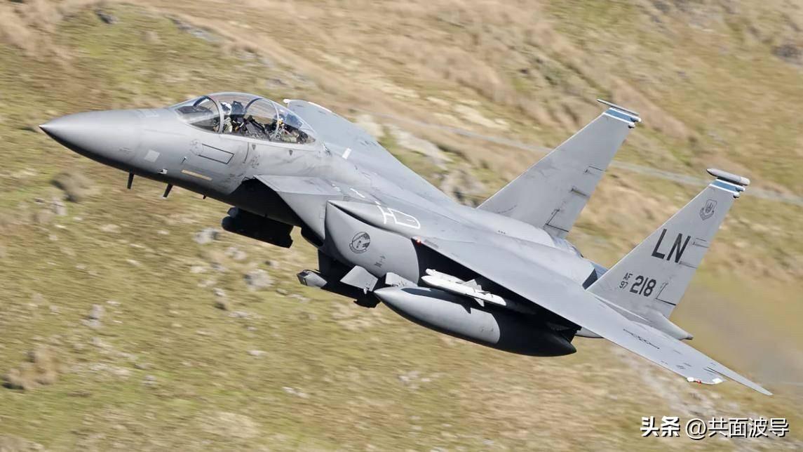 伊拉克空军也要有战绩了，因为一架美国战斗机，在伊拉克上空被击落，按照美国之前一贯