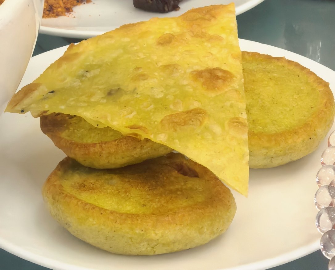 哨位妹今天吃到了“狗浇尿”明天我们继续赶路去原子城，晚安，朋友们