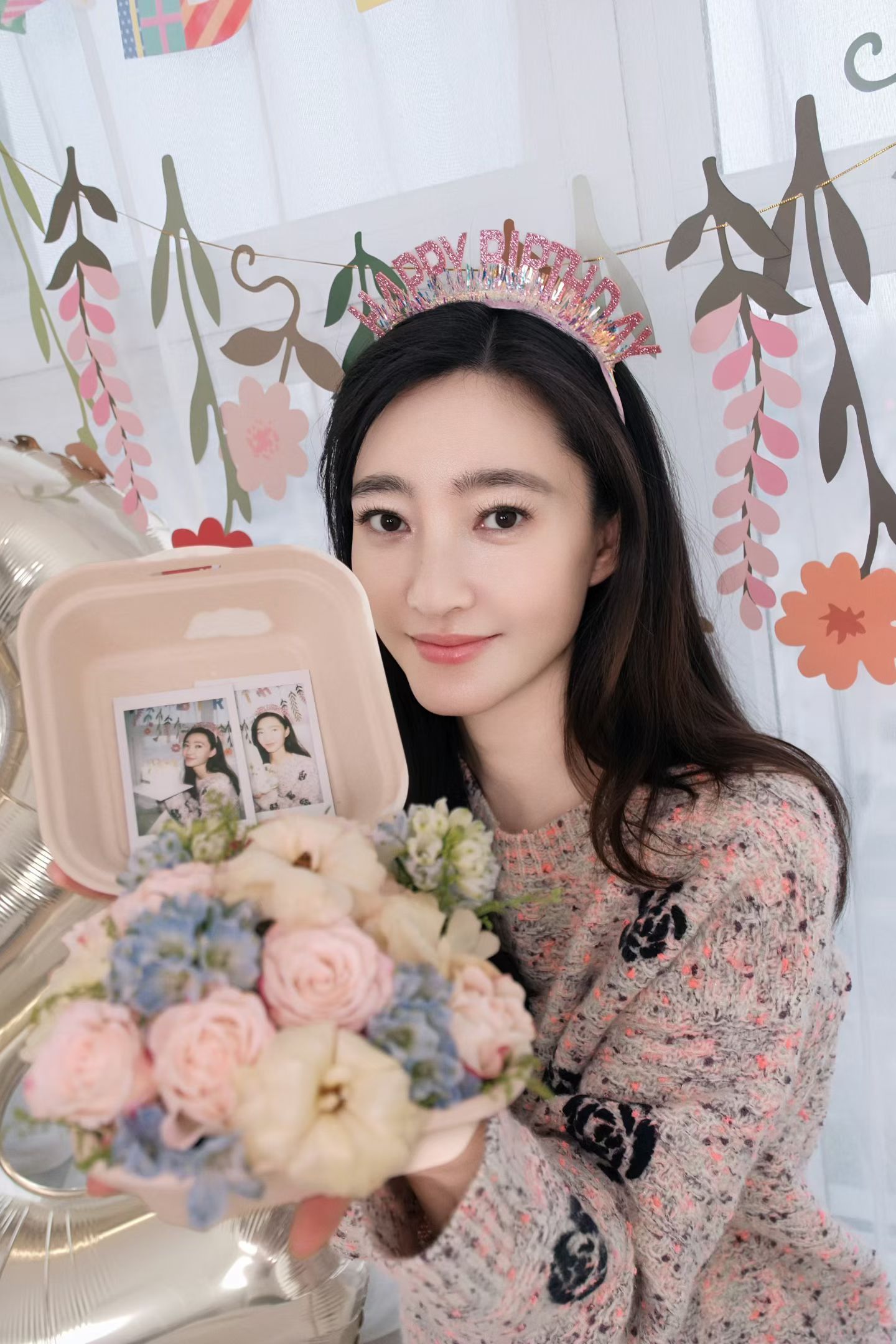 王丽坤0322生日快乐从荧幕初见，到一路相伴，愿坤姐 永远明媚坦荡，星途璀璨，平