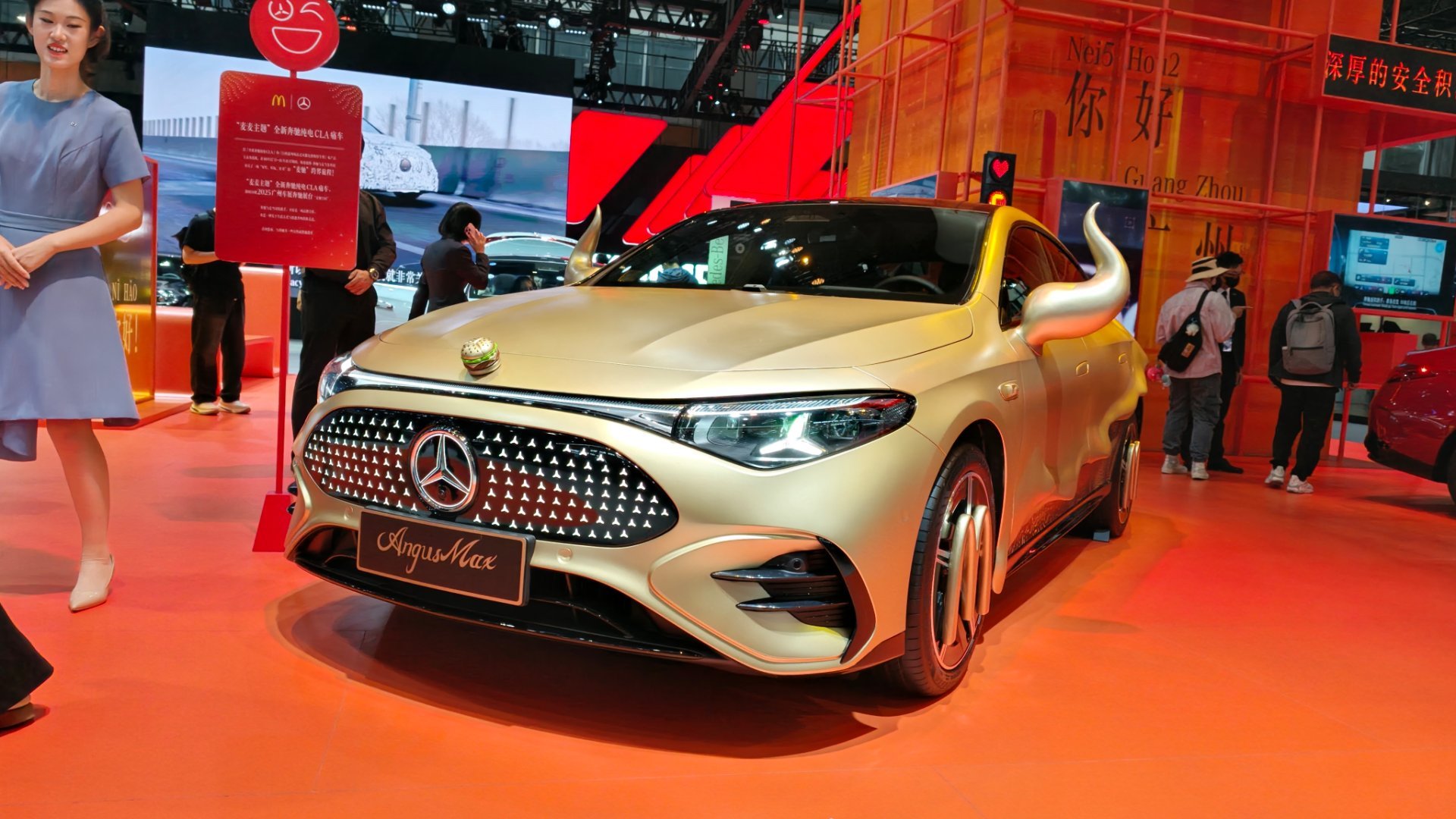 以前喜欢看一些新车 概念车，但是在 ，我突然间喜欢看这些稀奇古怪的痛车了真的一个