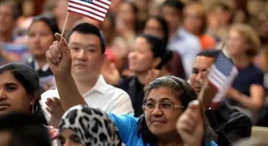 现在最恨中国的人是谁？说来你不信，不是美国人，不是日本人，不是韩国人，而是在美华