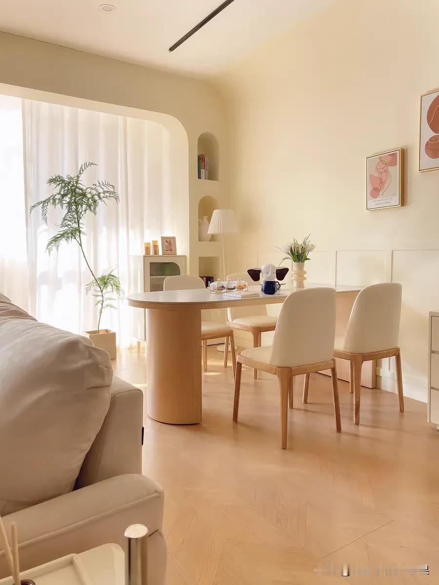 美好的一天从愉快的早餐开始

美好的早餐从美好的餐桌开始

一个心仪的餐桌，我的