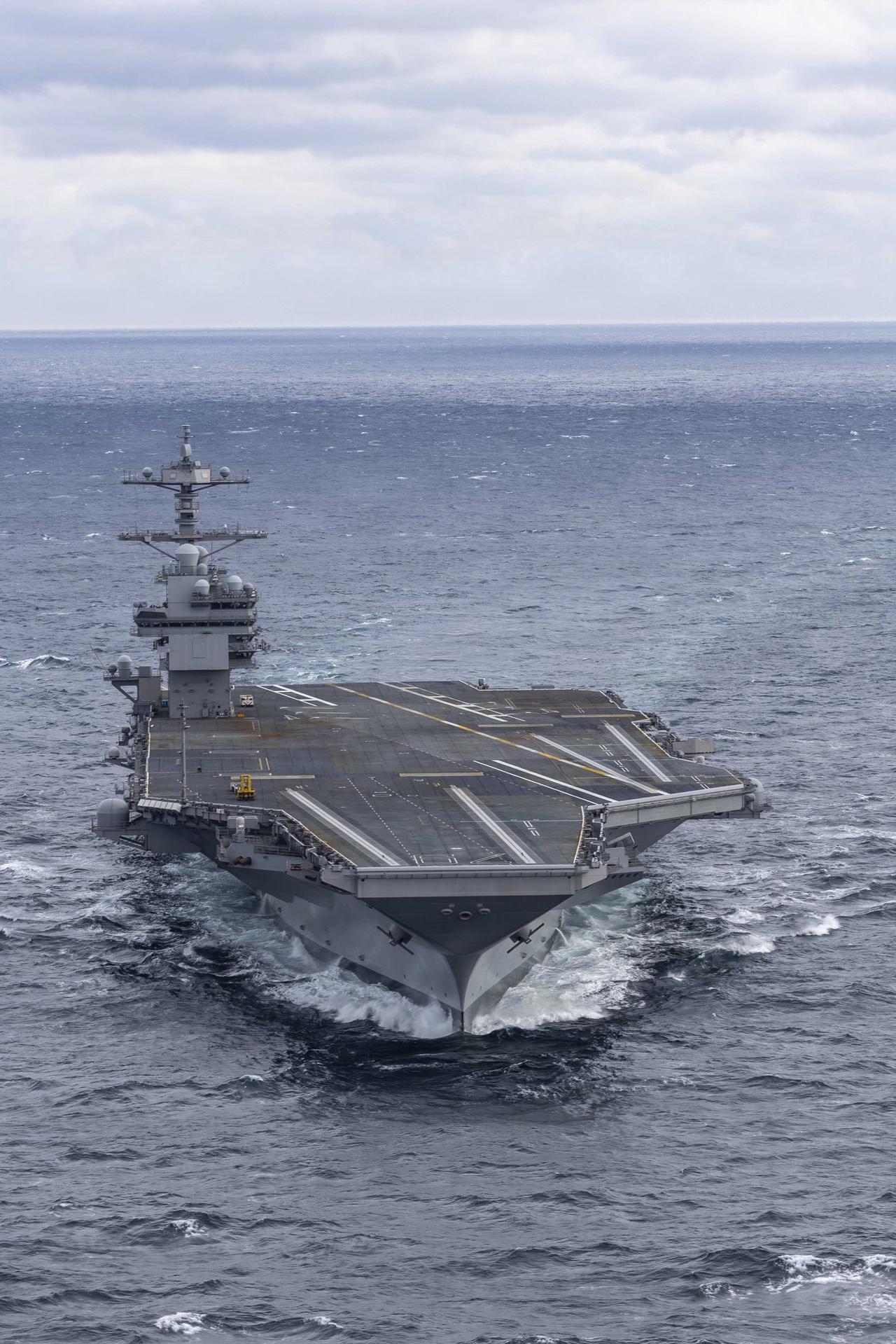 日前，美国“约翰·肯尼迪”号航空母舰完成为期一周的首次海试。近日，美海军发布照片