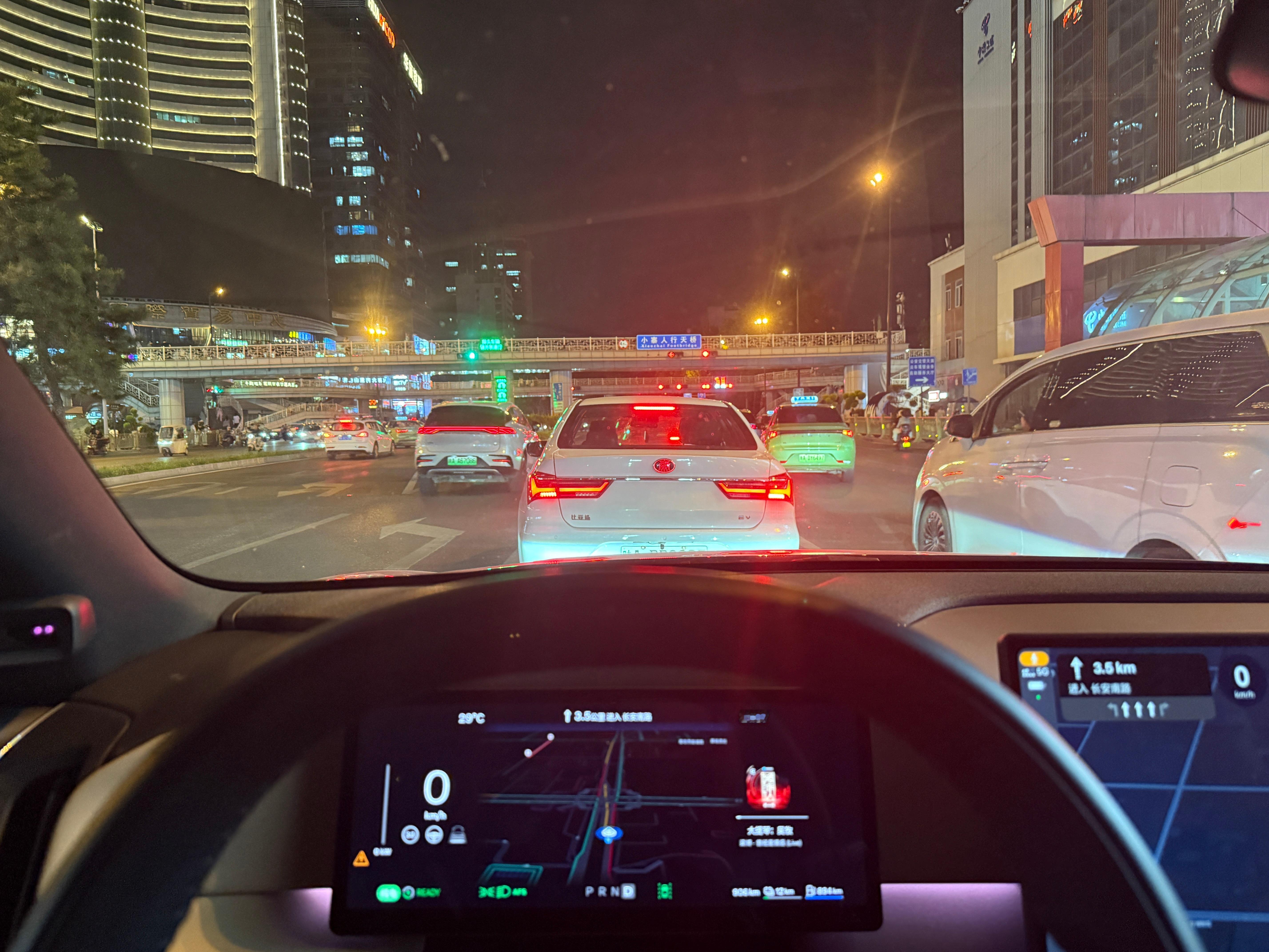 沃尔沃xc70 好久没来西安依然如此热闹[点赞]PS：终于有机会开了一直想试试的