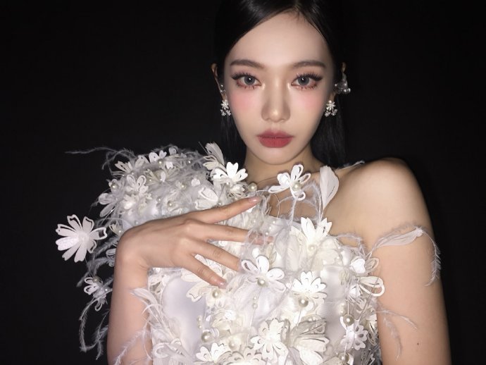 宁艺卓solo音源上线后登上美趋第一宁艺卓solo音源登美趋第一 ​宁艺卓sol