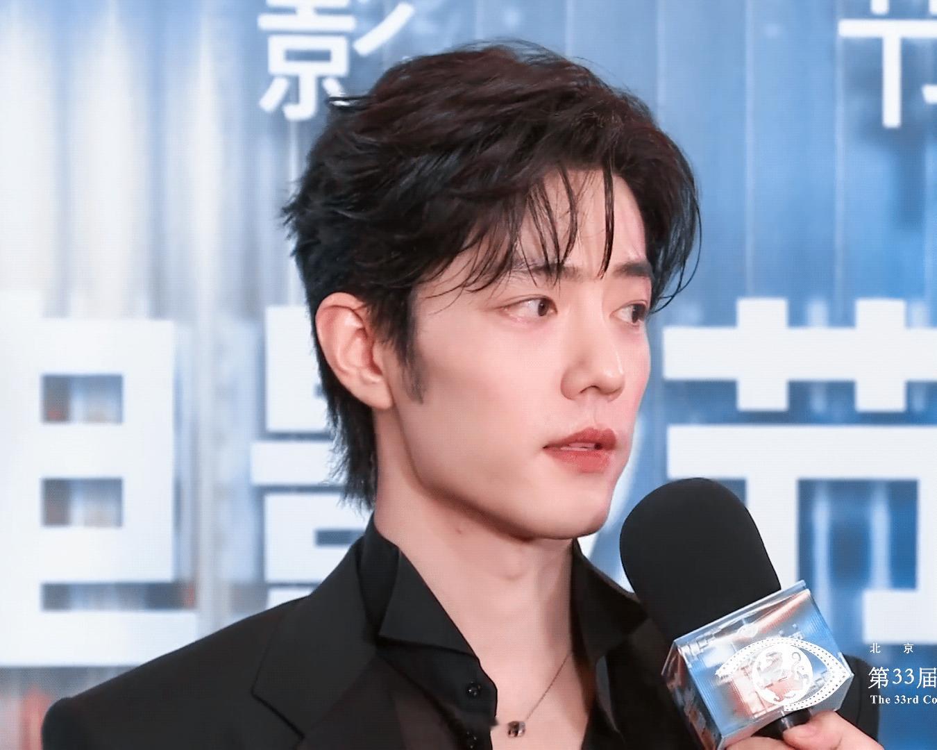 肖战拿影帝这事全世界都在为他开心 肖战真是一如既往的优秀，越来越好呀！肖战未来想