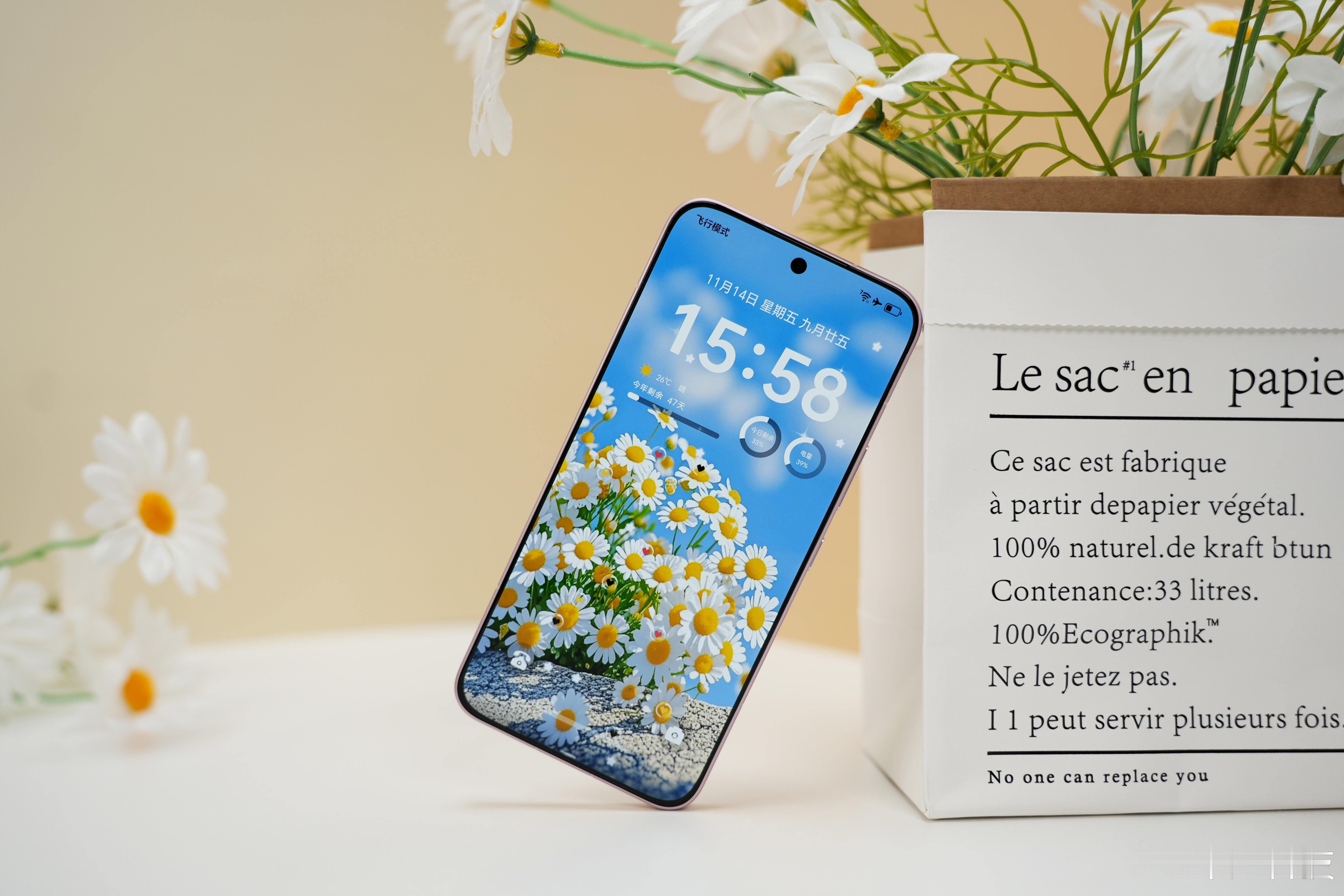 荣耀500 Pro已上手，这个星光粉配色好看吗？😍整机采用iPhone同款的一