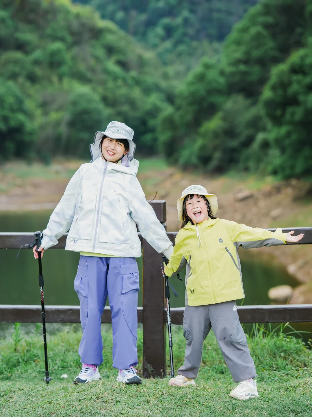徒步不要坏天气焦虑症，晴雨天get不同快乐！