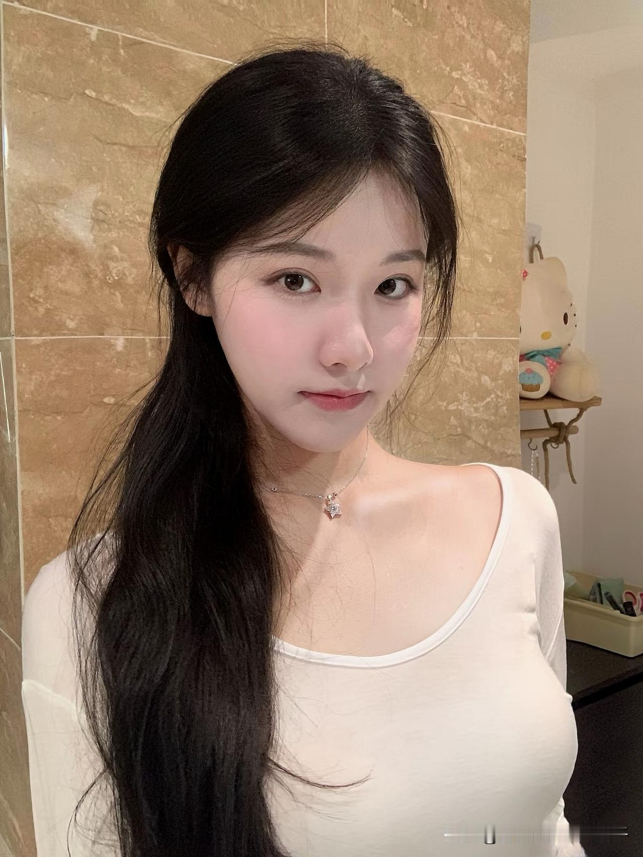 今夜的风从哪边吹来……
夜很长
路也很长
慢慢人生从头越……