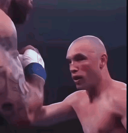 裸拳呀那鼻梁肯定断完了