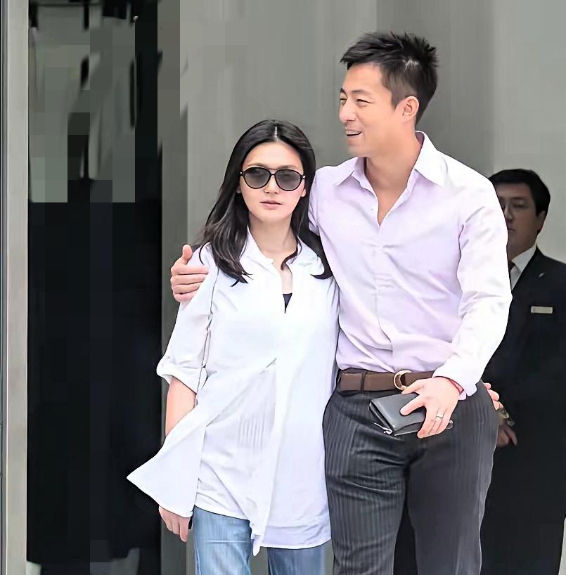 回看大S汪小菲旧照炽热爱恋终难抵岁月裂痕
 
谁能想到，曾经爱得轰轰烈烈、满眼皆