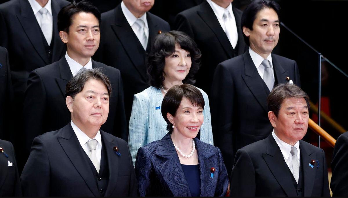 日本内阁最新改组，老牌政客林芳正出局，直接敲定2027年自民党总裁选举核心格局：