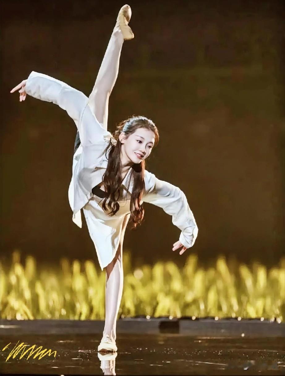 娱乐圈"超人妈妈"天花板！

苗苗的生活太让人共情了……
 
三年抱三、两女一男