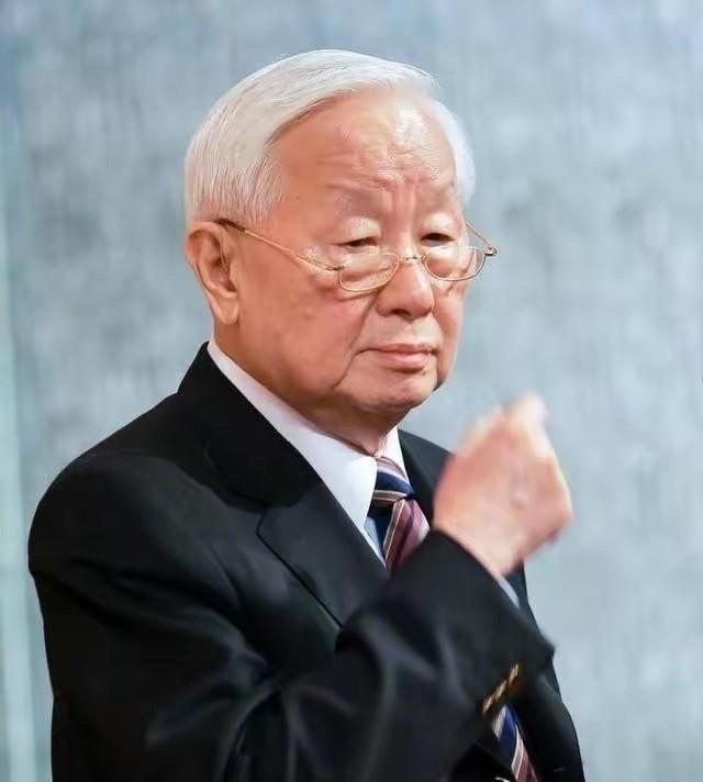 比芯片断供还狠！台积电创办人张忠谋曾撂下狠话：如果我们真要铁了心掐死中国芯片产业