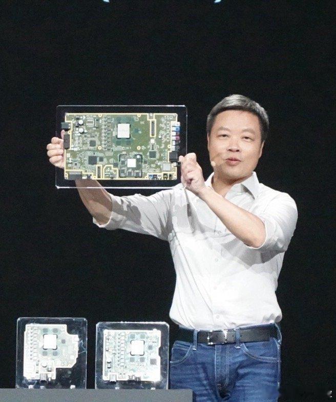 小鹏图灵芯片及板载来 助理3 2 1上链接助理清一波未付款来 有库存了家人们抓紧