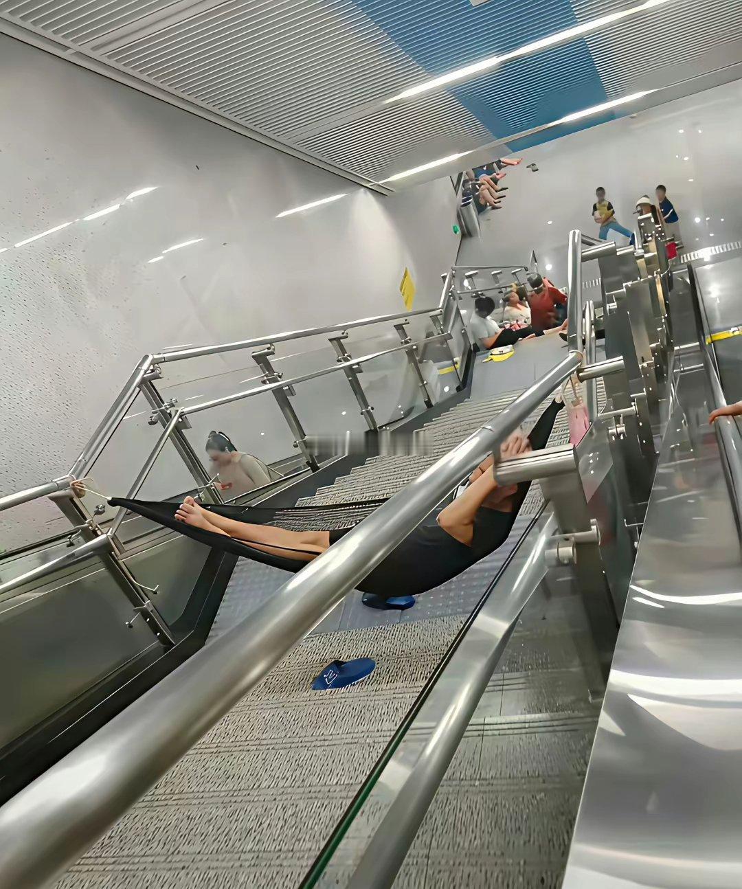 阿三的地铁站如果有这样的环境，估计人满为患，家都不回…