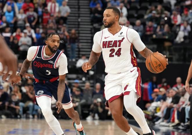 离开快船后的鲍威尔，并没有迎来一个逆袭的结局。
除了入选全明星总算圆梦之外，他所