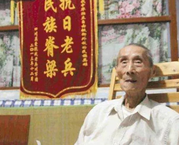 1942年，一战士在埋雷的时候突然尿急，便找了个地方解决。不料，这泡鸟竟杀死了鬼