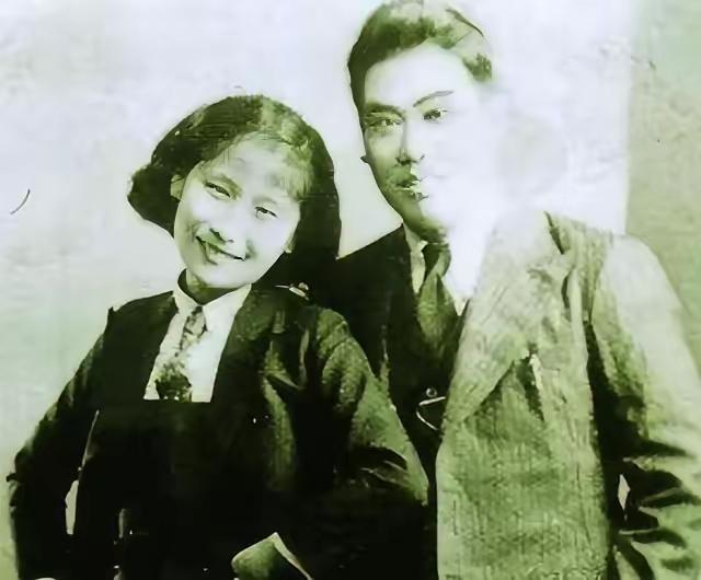 [月亮]1941年，国军少将陈中柱被日军砍下头颅后，王志芳带着6岁的女儿来到日军