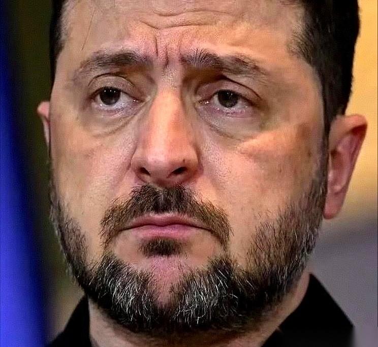 全世界都以为要和谈了，结果泽连斯基反手就给了美国一巴掌。
公开说：我们乌克兰就是