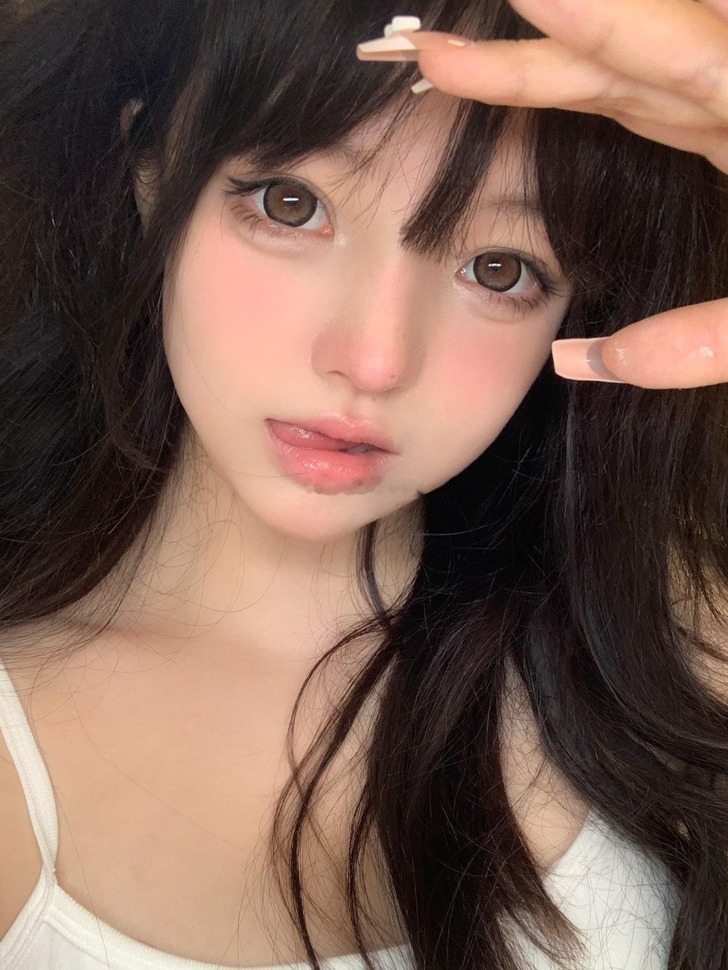 这双眼睛～尊嘟好纯众所周知！萌妹和狗狗眼绝配！上眼就是可爱芭比眼👀 