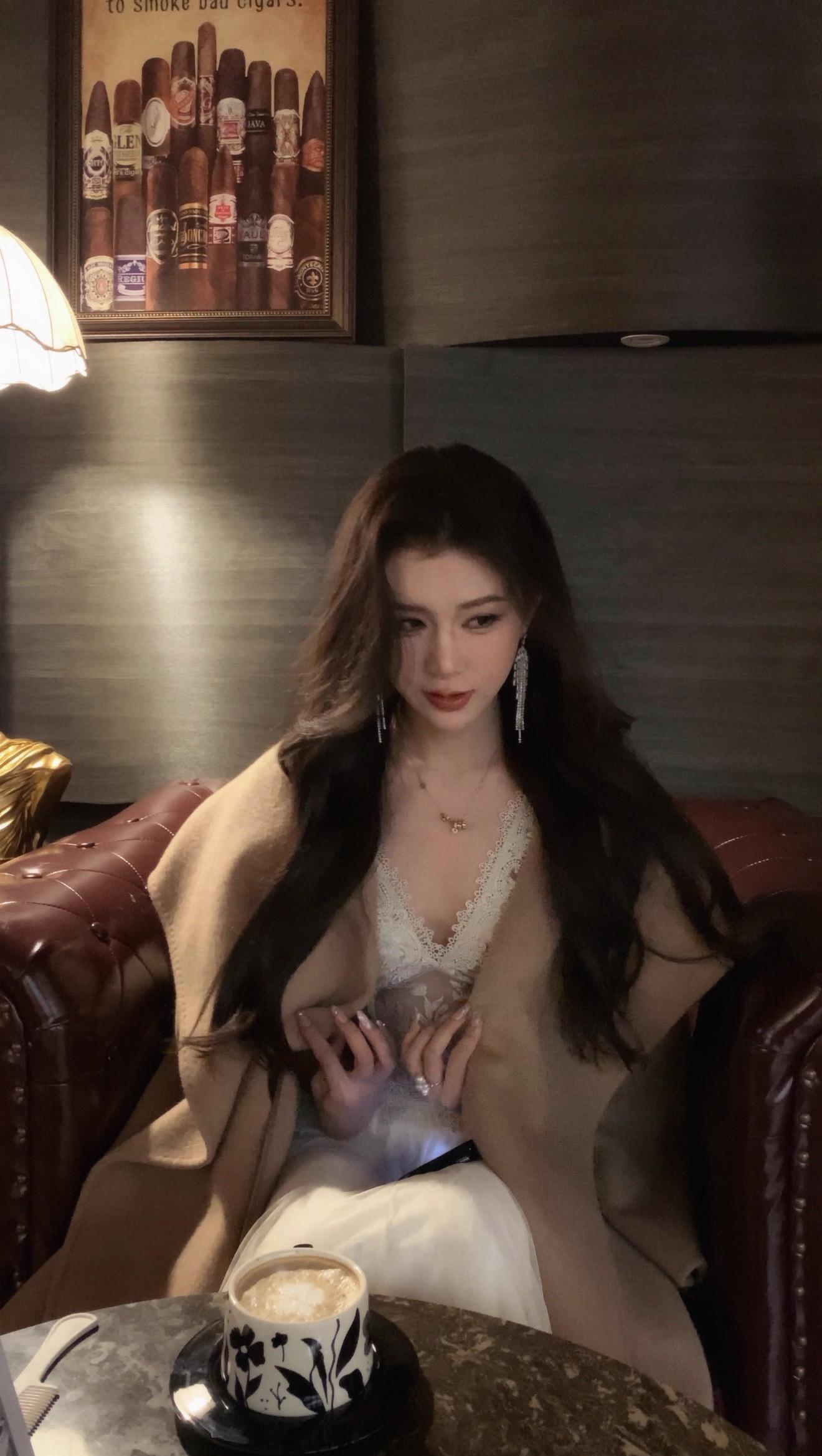 希望有一天我能听到“有我在 你不用逞强了”而不是“你太强势了”